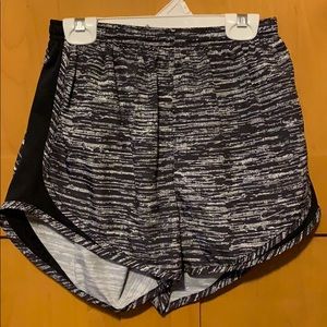 🔥Sale🔥 Small black and white Nike running shorts